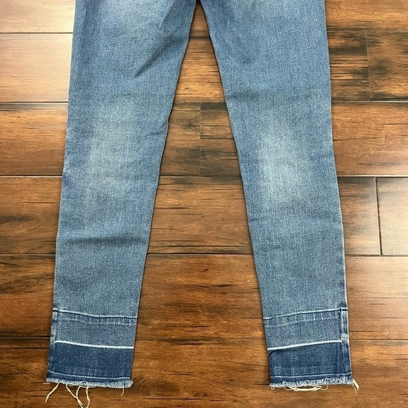 Harper Heritage Mid Rise Release Hem Jeans - Size 28 - Picture 8 of 11